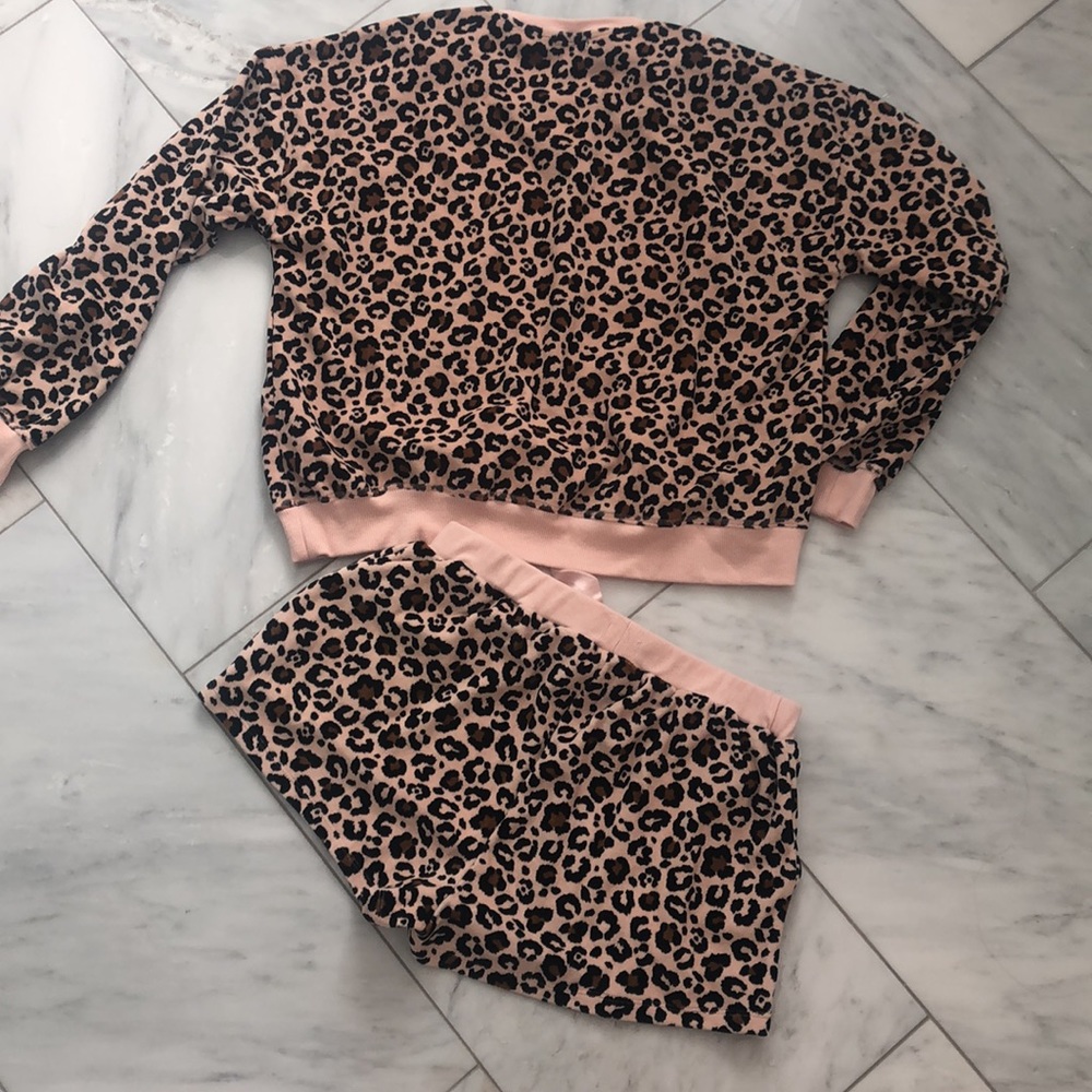 Sweater and Short PJ Sweat - Picture 4 of 4